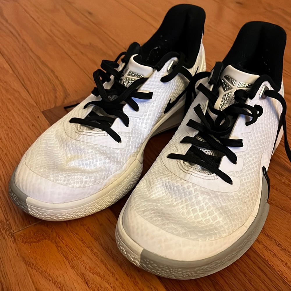 Nike Zoom White Sz7